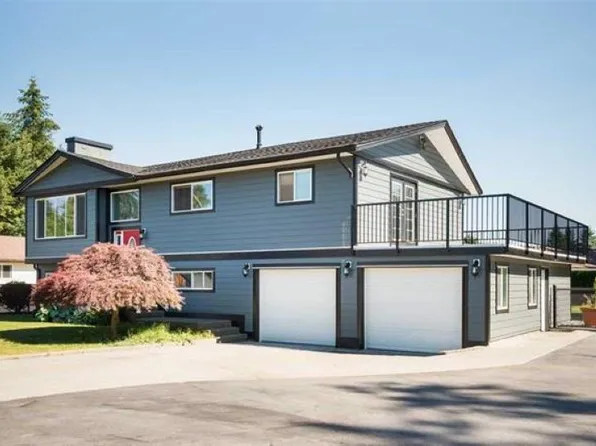 1XX22 Advent Rd, Pitt Meadows, BC V3Y 2G8