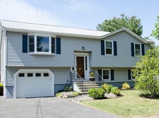 7 Robb Rd, Beverly, MA 01915