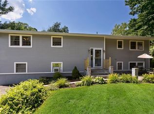 2 Leona Dr, Brewster, NY 10509