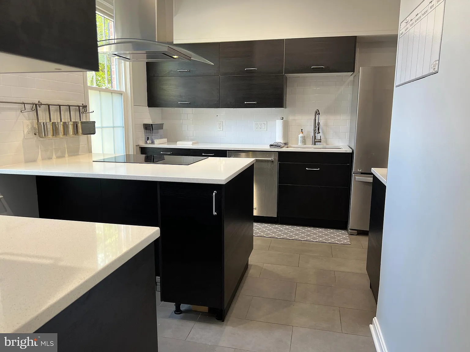 5 bed, 4.5 bath, 2725 sqft, $5,500 — Photo 4
