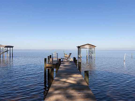 3rd image of 3872 Paradise Bay Dr