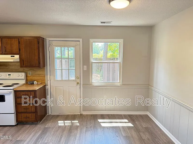 West Raleigh — Photo 4