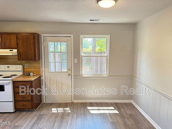 4th image of 4401 Bleeker Ct