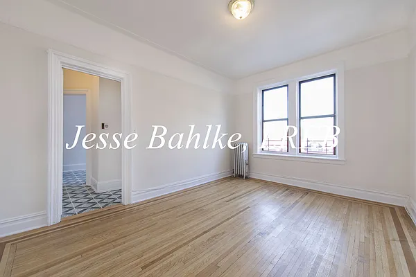 Rented by Jesse Bahlke, LREB | media 20