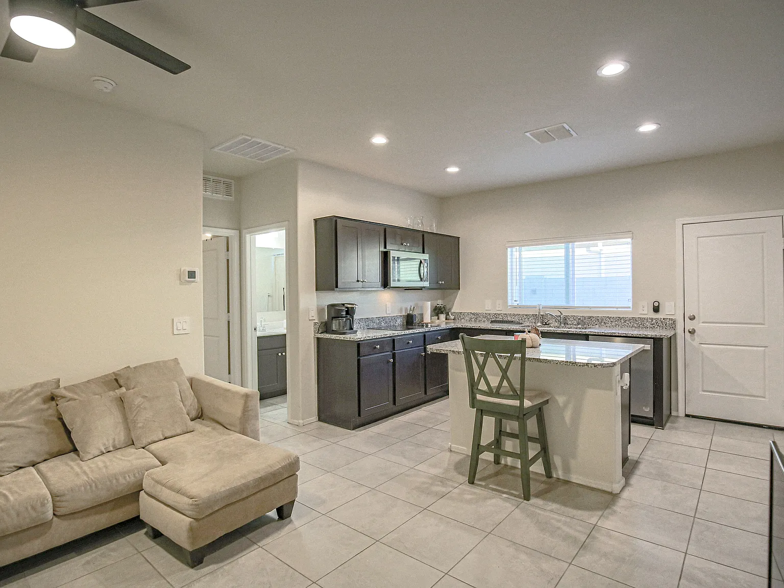 1 bed, 550 sqft, $1,265 — Photo 3