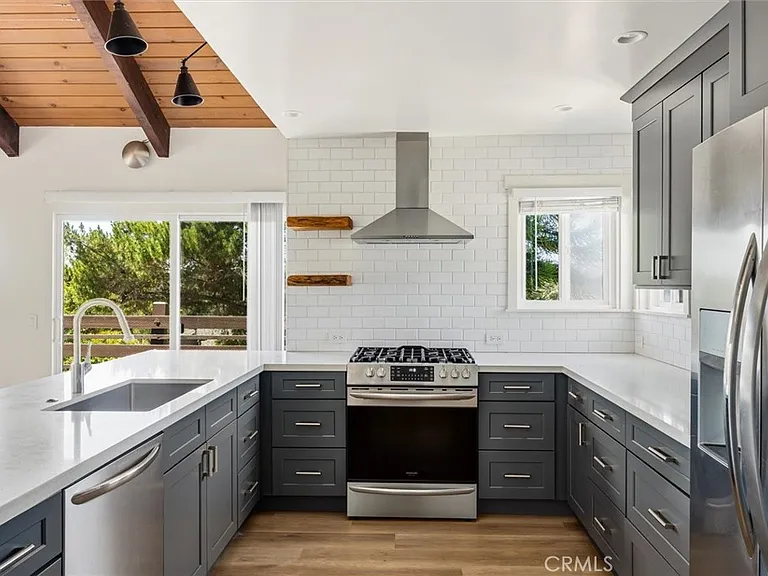 2234 Santa Ynez Ave — Photo 4