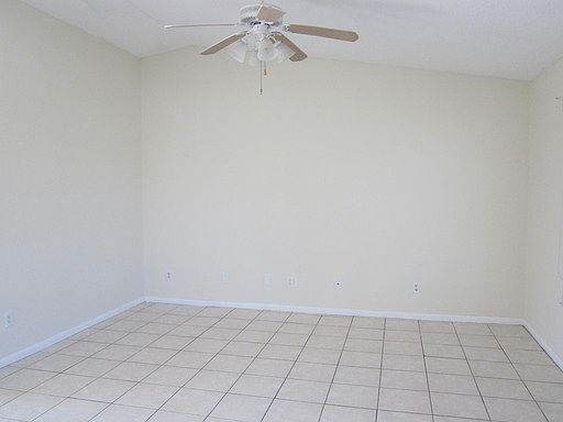 2nd image of 770 SW Tulip Blvd