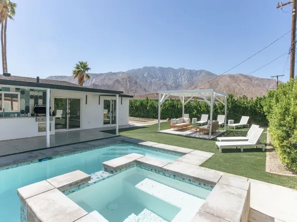 390 W Palm Vista Dr, Palm Springs, CA 92262