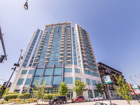 3rd image of 1600 S Indiana Ave #1202