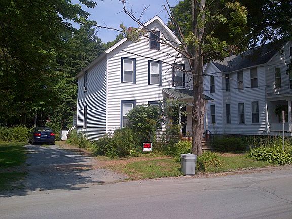 Driveway (3 Car Parking)