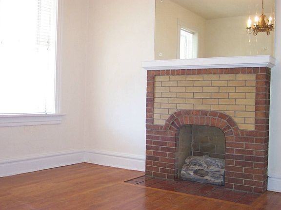 3rd image of 3456 Illinois Ave