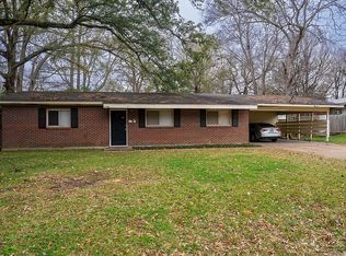 2945 Meadow Forest Dr, Jackson, MS 39212