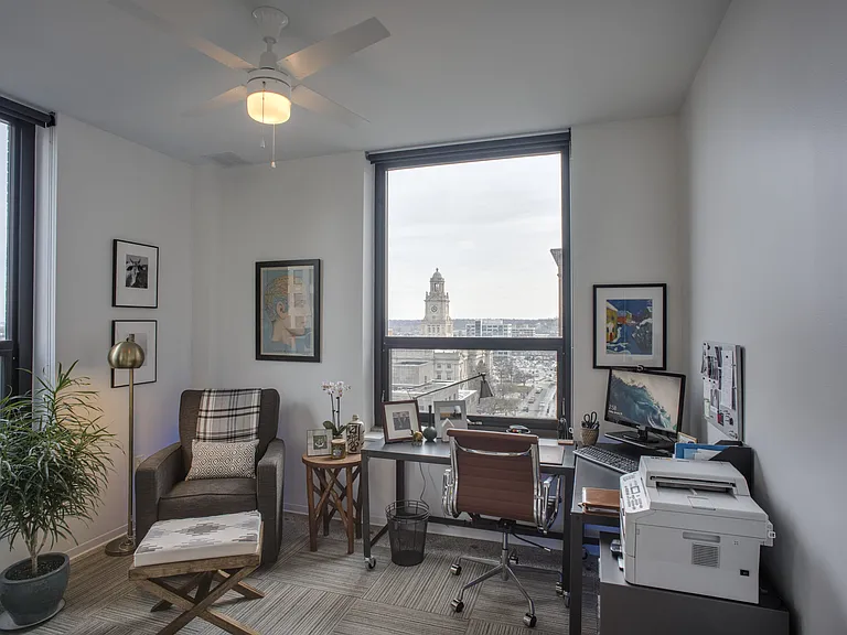 Hi-Rise Living Des Moines Apartments