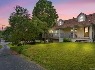 67 W Burdick St, Oxford, MI 48371