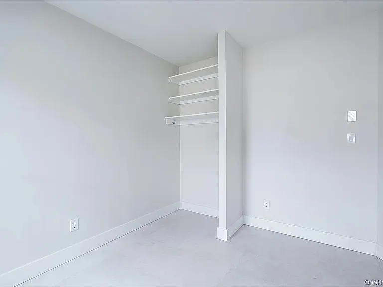 315 West Broadway — Photo 26