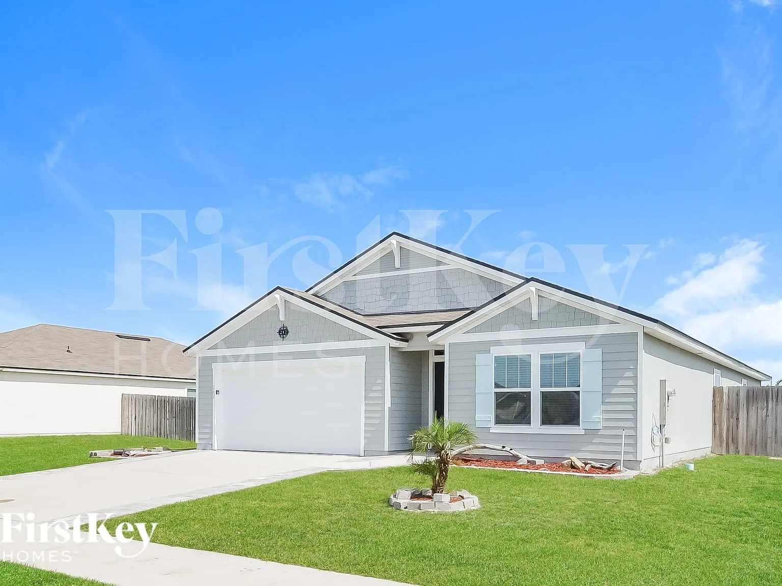 4 bed, 2.0 bath, 1856 sqft, $2,315 — Photo 2