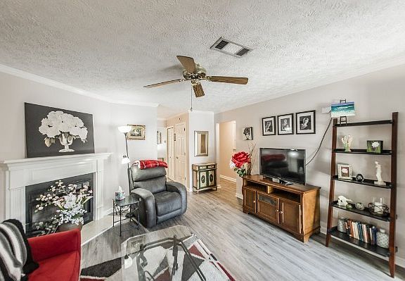 5th image of 430 Walton Ferry Rd APT 807