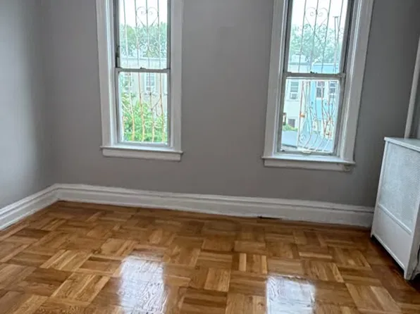 680 E 233rd St #3B, Bronx, NY 10466