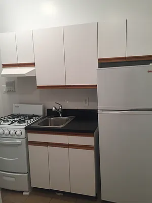 Rented by Waverly Realty Associates | media 17