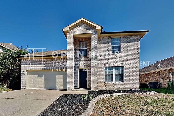 1st image of 723 Allencrest Dr