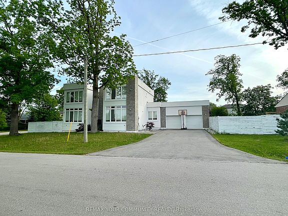 2nd image of 338 Woodale Ave