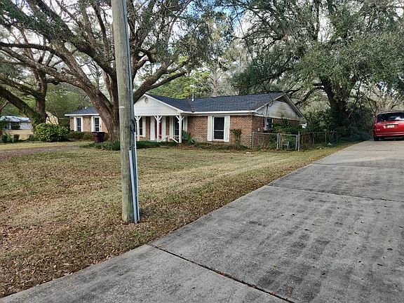 2nd image of 322 Thunderbird Dr