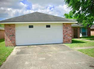 110 W Avondale Dr, Lafayette, LA 70506