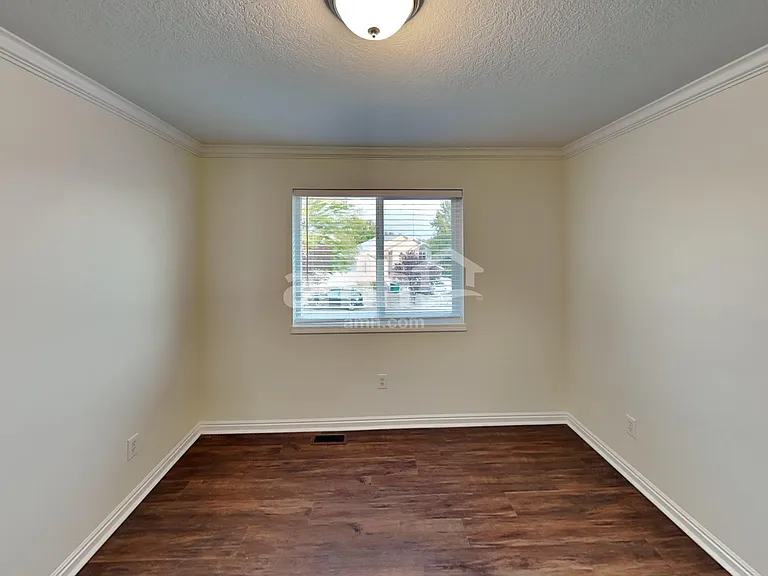 3327 N 1050 E — Photo 15