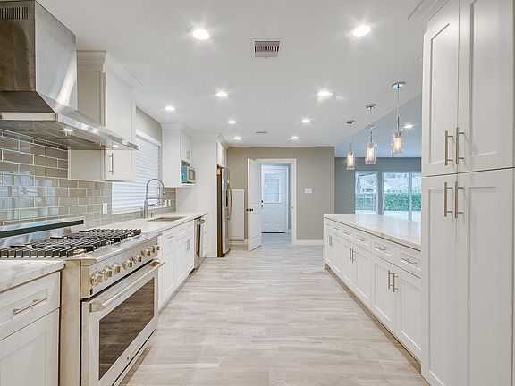 3rd image of 5814 Wigton Dr