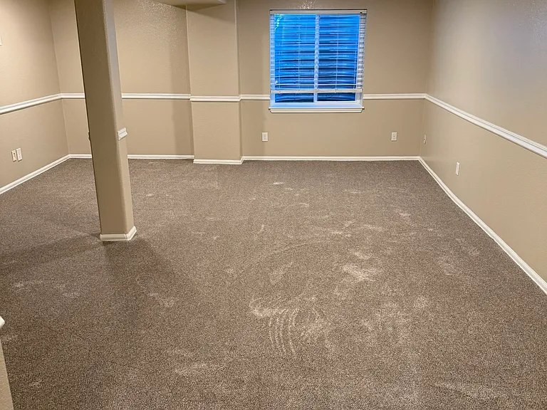 429 Simmons Ct — Photo 12