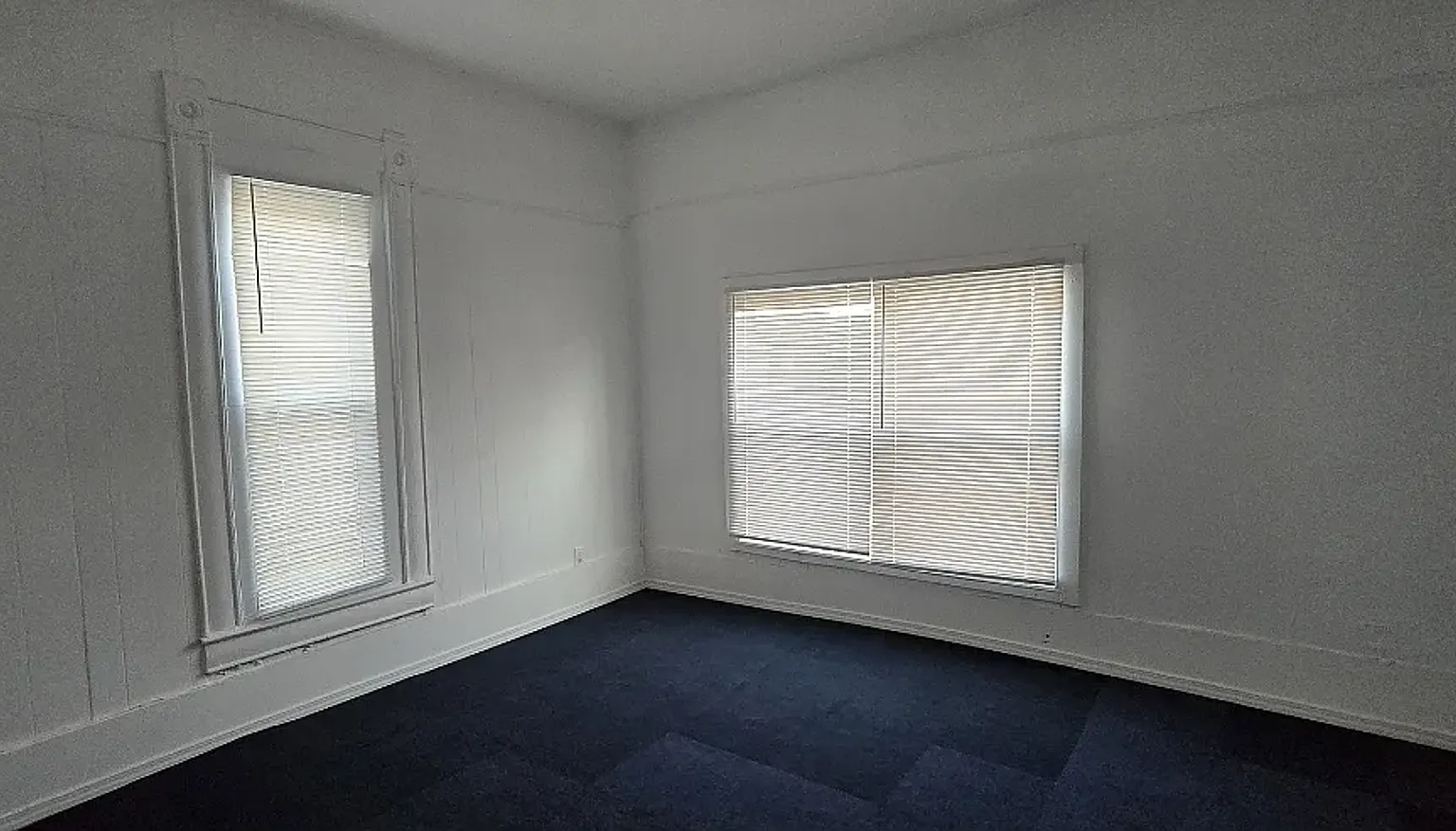 1050 W State St — Photo 4