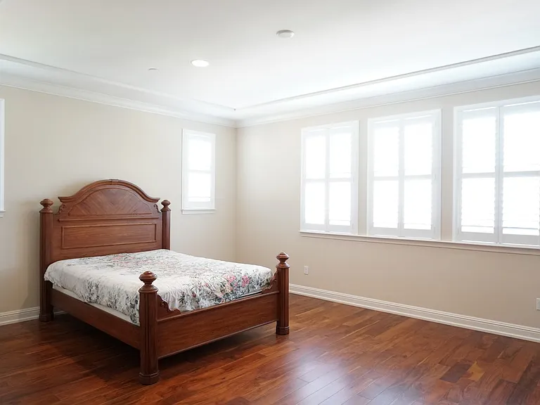 18261 Bautista Cir — Photo 8