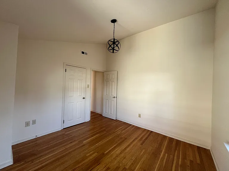 1332 Lombard St #2B — Photo 15