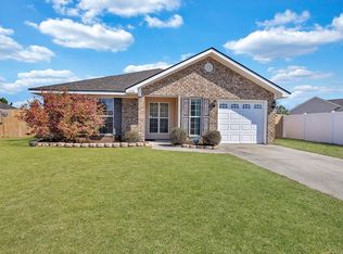 126 Grandview Dr, Hinesville, GA 31313