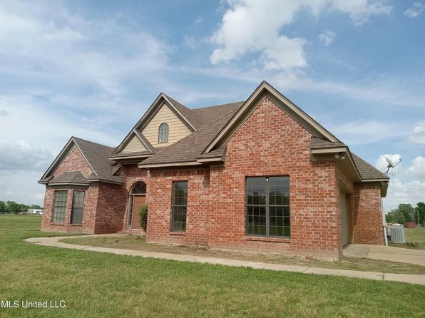 38 3rd St, Cleveland, MS 38732