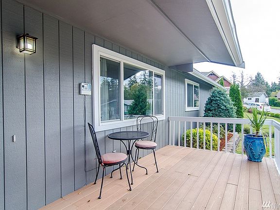 5th image of 262 Dundee Dr