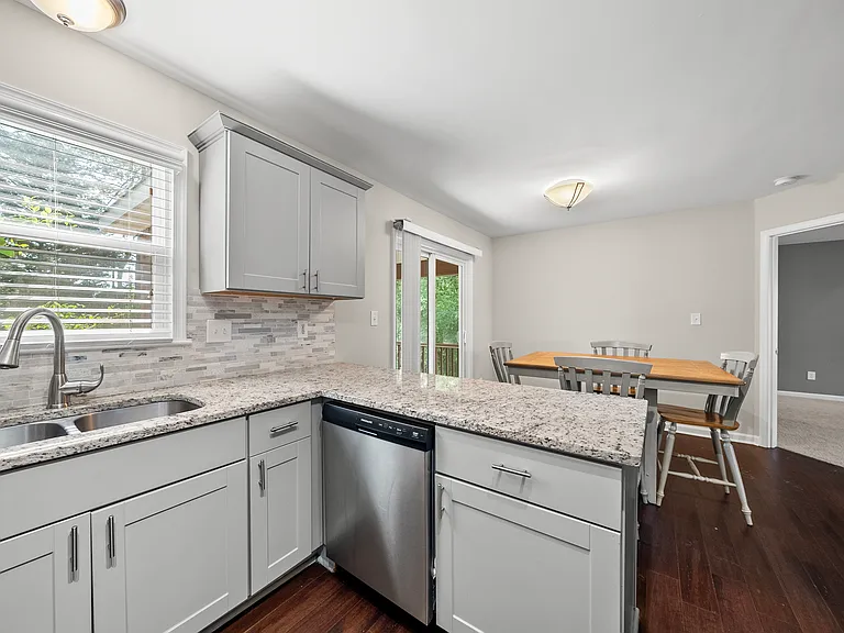 8324 Bellingham Cir — Photo 10