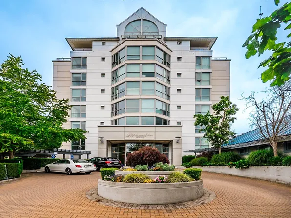 5860 Dover Cres #301, Richmond, BC V7C 5S6
