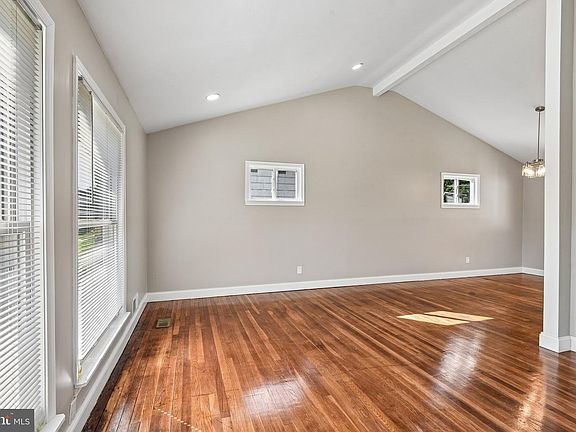 5th image of 5512 Northgreen Rd