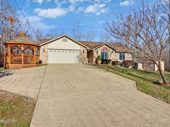 8610 Cherokee Trl, Crossville, TN 38572