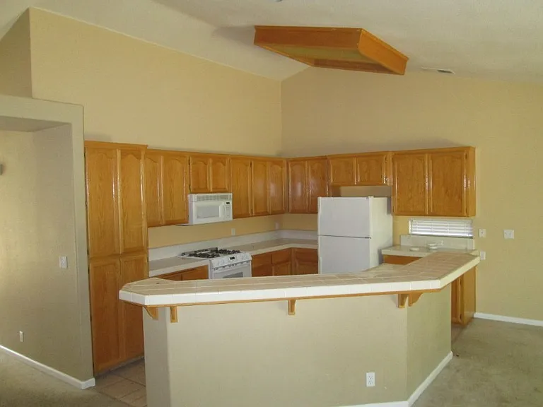 240 Windrose Ct — Photo 4