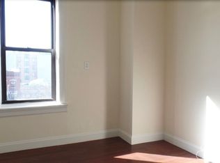 2849 33rd St APT 3C, Astoria, NY 11102