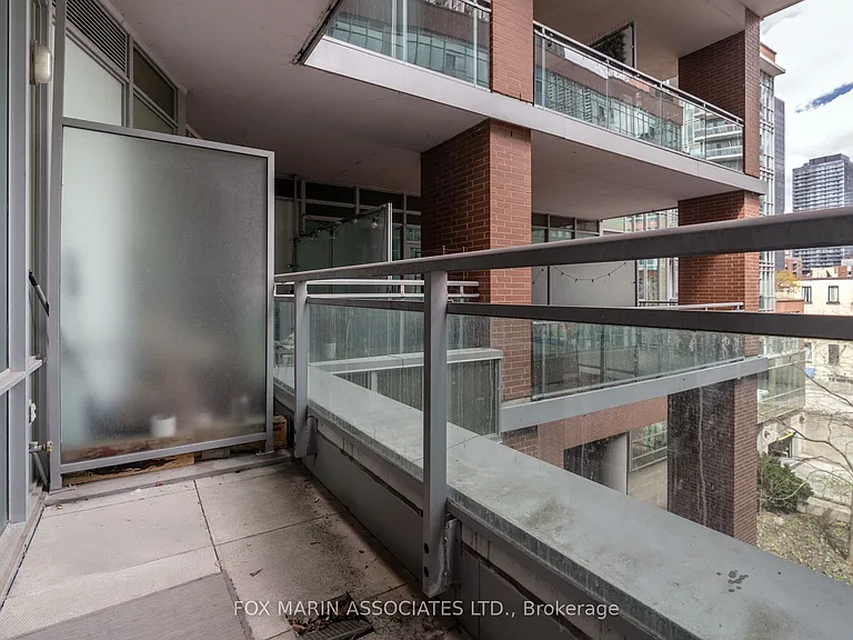 112 George St S #S403 — Photo 22