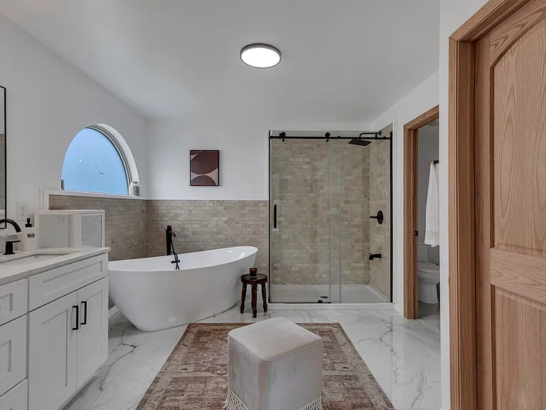 Spa Style Bathroom.