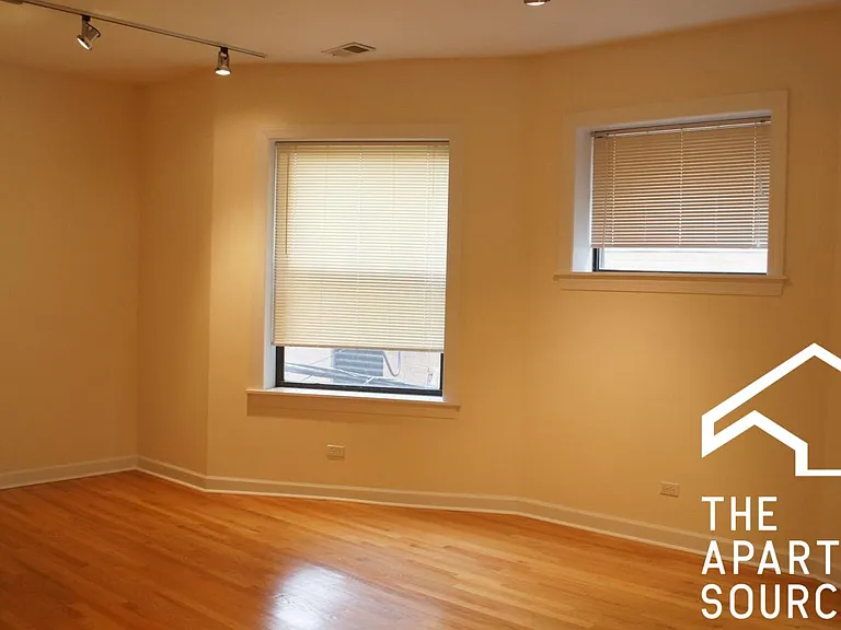4710 N Sheridan Rd #22S — Photo 5