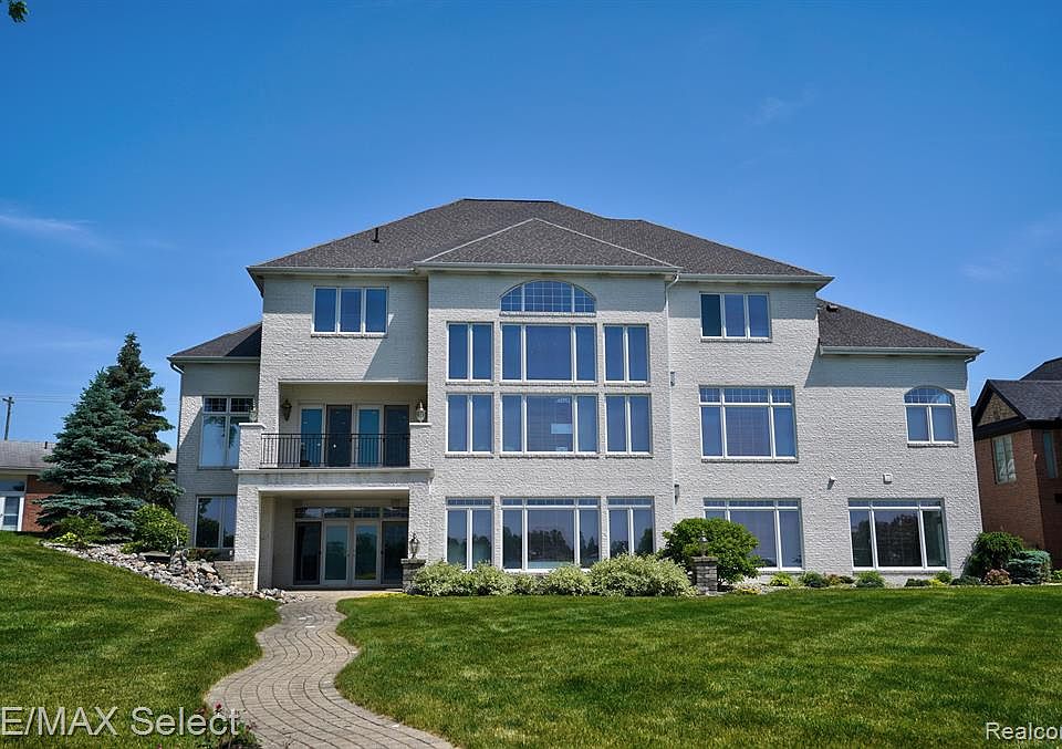2571 N Long Lake Rd, Fenton, MI 48430 MLS 2220040560 Zillow