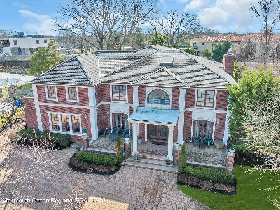 13 Valley Forge Rd