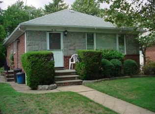 5838 262nd St, Little Neck, NY 11362