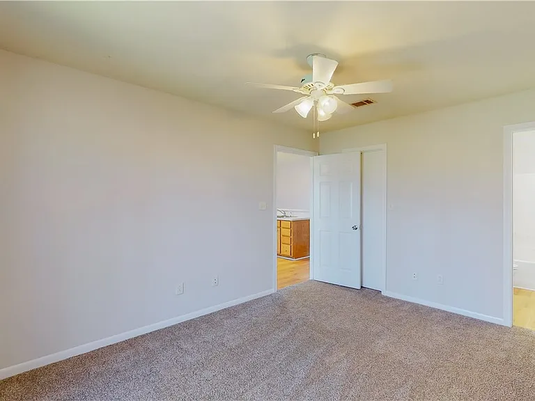 1511 Hollowhill Dr #C — Photo 16