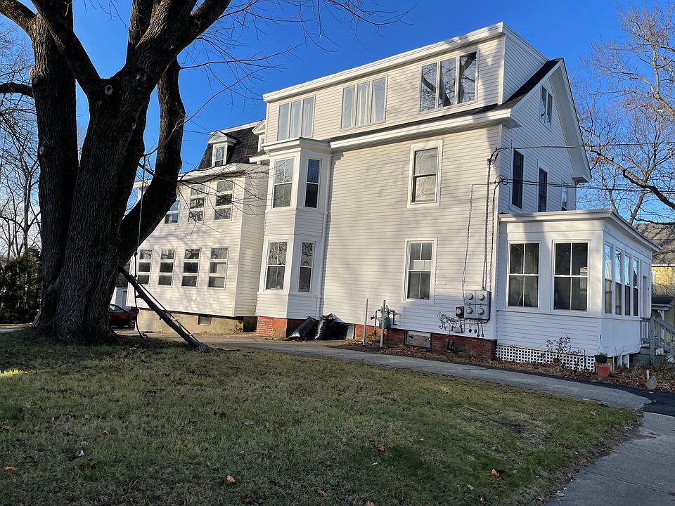 12 Mt. Vernon. Quiet residential street walking distance from downtown.